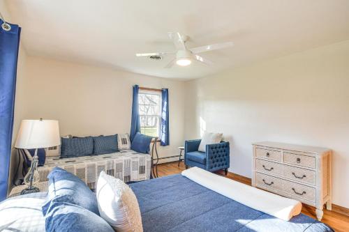 Waterfront Home with Game Room 4 Mi to Le Claire! in East Moline, USA