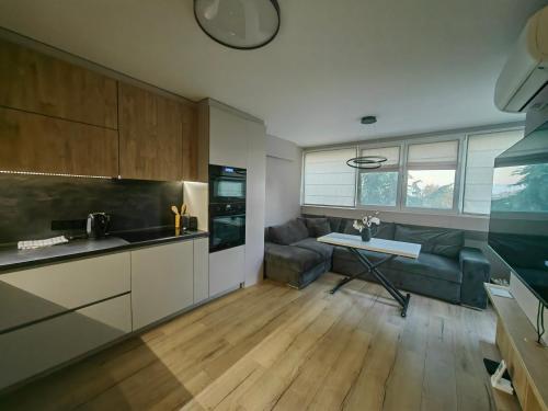 Ilinden, renovated apt in city center, Warna (zdjęcie 6)