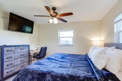 Lake Worth Home with Hot Tub - 5 Mi to Beaches! in Hypoluxo Village, USA