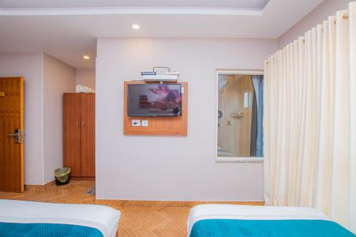 Deluxe Double or Twin Room image 5
