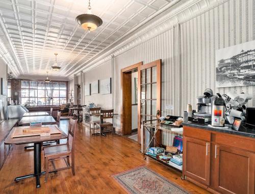 บริการและสิ่งอำนวยความสะดวก, Historic Hotel Nichols in เซาท์ ฮาเว่น (MI)