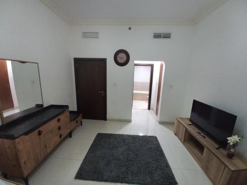 Cute Rooms and Small Partitions for Girls in Dubai- Female guests only فتيات فقط, Дубай (фото 10)
