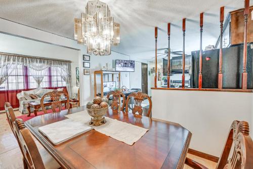 Vintage Windsor Home Private Yard and Covered Deck in วินด์เซอร์ (CT)