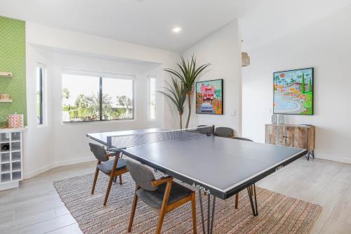Palm Desert Home with Pool, Near El Paseo District! in Palm Desert, USA