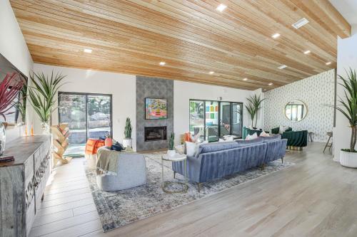 Palm Desert Home with Pool, Near El Paseo District! in Palm Desert, USA