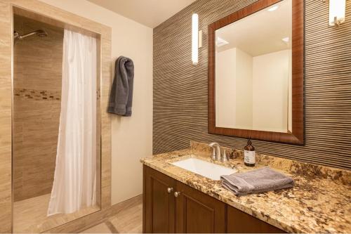 Sun Valley Condo on the Green with Dollar Views detail