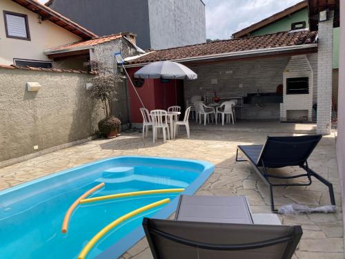 Casa Terrea com Piscina e Internet - Ar Opcional