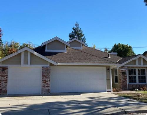 Tranquil Family Retreat with Downtown Nearby in Turlock, USA
