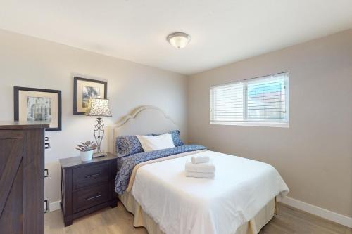Sunlit Spaces in Vista, USA