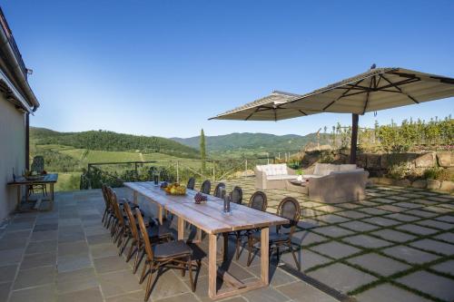 My Exclusive Italy - Villa Chianti with infinity pool and vineyard view