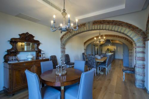 My Exclusive Italy - Villa Chianti with infinity pool and vineyard view