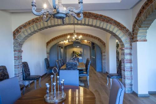 My Exclusive Italy - Villa Chianti with infinity pool and vineyard view