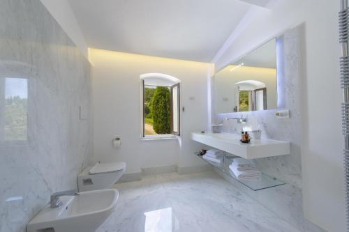 My Exclusive Italy - Villa Chianti with panoramic pool on the vineyard