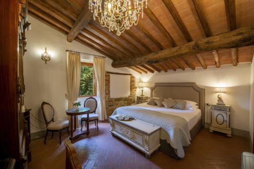 Villa Chianti with exclusive pool and typical barn