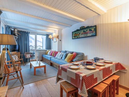 Appartement 4 pièces avec balcon, WiFi et parking couvert