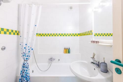 Deluxe Apartment image 9