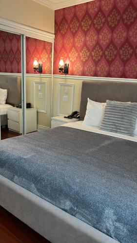 Deluxe King Suite image 10