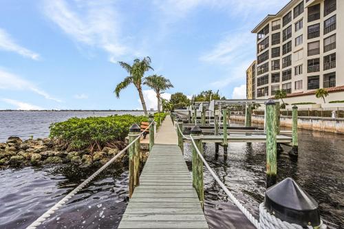RIVERFRONT VIEW, Stunning Sunrises, Community Pool - Condo Waterfront Sunrise - Roelens, Cape Coral (fotografie 3)