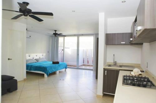 Iris Studios Apartments — Photo 3