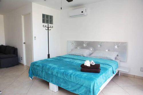 Iris Studios Apartments — Photo 4