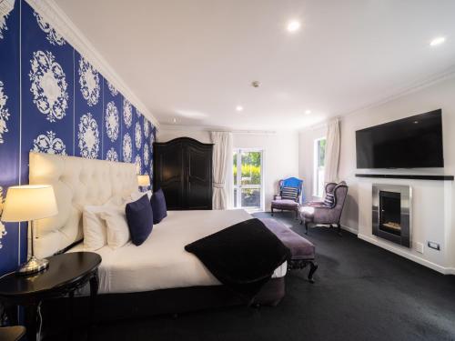 Black Swan Lakeside Boutique Hotel - image 5