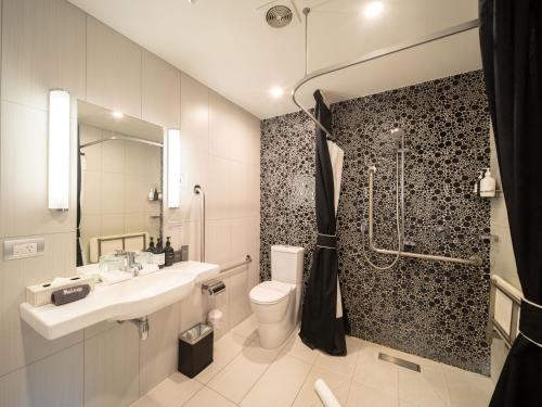 Black Swan Lakeside Boutique Hotel - image 4
