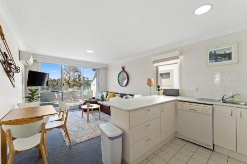 Horizons 216 - Deluxe Lake Front Studio l Pool l Tennis l Air-Con, Jindabyne (fotografie 2)