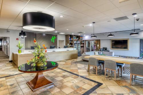 Holiday Inn Detroit Lakes