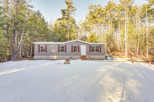 Peaceful Brant Lake Home Less Than 1 Mi to Beach! in Brant Lake, USA