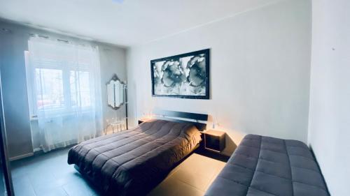 Miraflowers Home, Turin