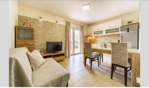 Two-Bedroom Apartment with Terrace room in Apartments with parking space Vodice - 21743