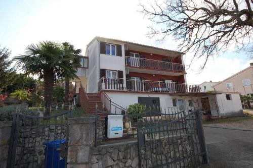 Apartments with parking space Njivice, Krk - 21858 - Location saisonnière - Njivice