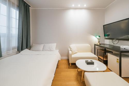 Lofy house in Jeju