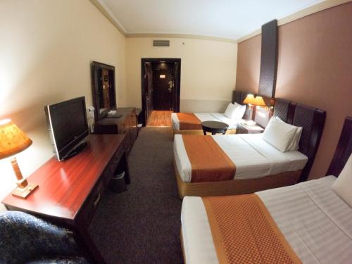 room detail thumbnail 1