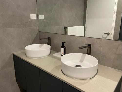 Fürdőszoba, New modern 1BR apt near Dickson in Lyneham