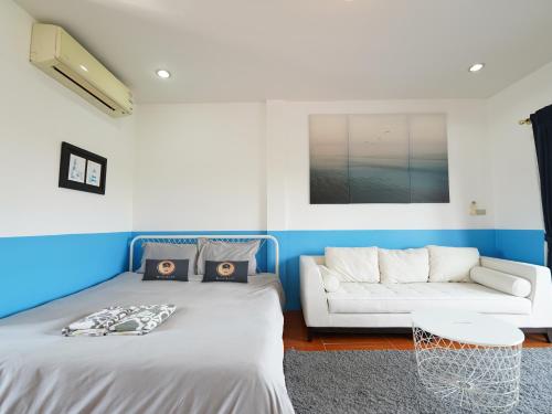 RoomQuest One Bangsaray photo 1