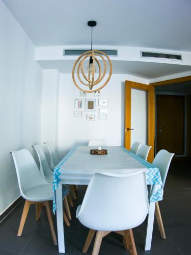 Habitaciones privadas con baño en piso céntrico Gandía