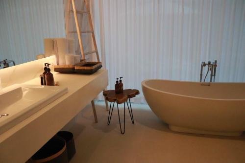 Two-Bedroom Villa image 10
