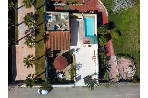 Villa Oasi al mare near the sea with pool - Happy Rentals