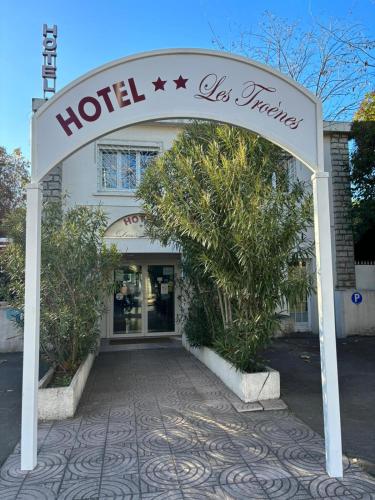 Hotel les Troenes - Hôtel - Montpellier