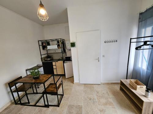 Gitedelatournelleauxerre - Apartment - Auxerre