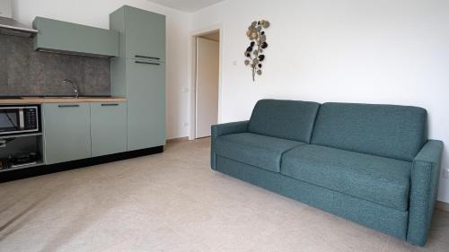 One-Bedroom Apartment image 7