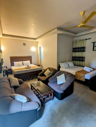 2 double beds, 1 sofa bed