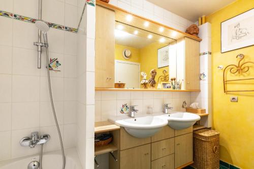 Apartment image 10