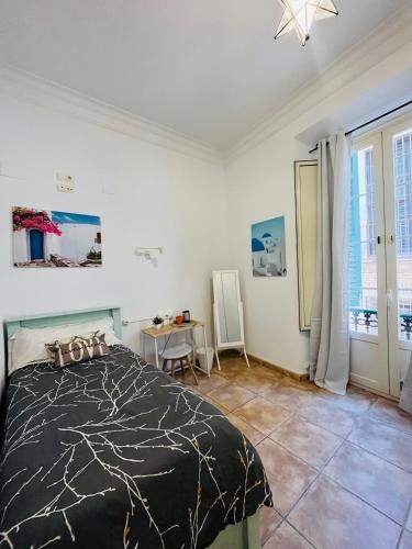 Malak-Rooms Room Type - Deluxe Single Room