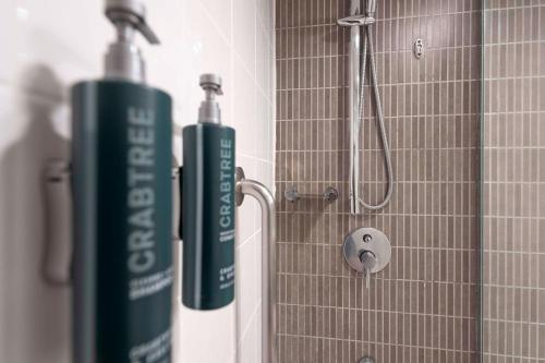 DoubleTree by Hilton Hotel Cairns Room Type - Double Room with Two Double Beds