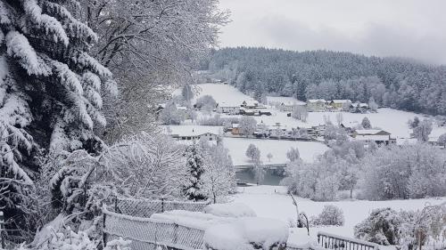 Ferienhäuser zum Badeweiher Ferienhäuser zum Badeweiher