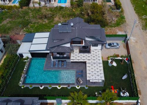 Fethiye Çalışta 8 Kişilik Lüks Villa Gezer