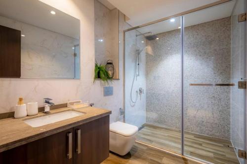 J One Brand New Studio Apartment - main image