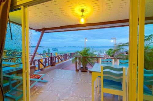 BaanRabiangnam kohlarn Room Type - Double Room with Balcony and Sea View